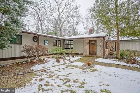 125 Woolmans Ln, Mount Laurel, NJ 08054 photo 4