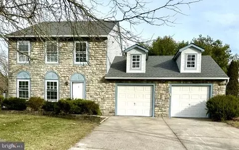 3 Aspen Ct, Mount Holly, NJ 08060