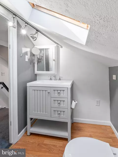Bath - 824 Hickory St, Delanco, NJ 08075 photo 2 of 3