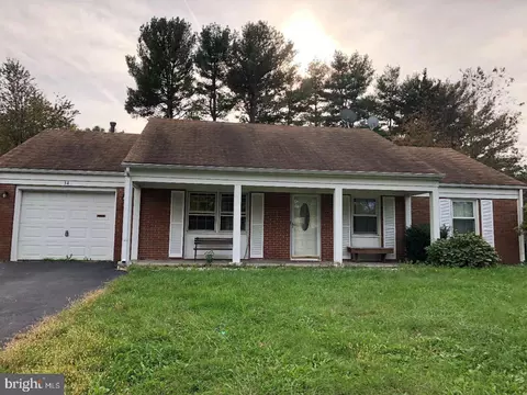 34 Garrison Cir, Willingboro, NJ 08046