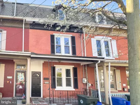 220 W Union St, Burlington, NJ 08016