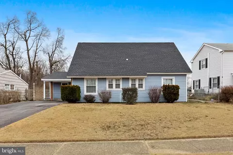 33 Spiralwood Ln, Willingboro, NJ 08046