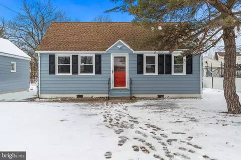 131 Cuthbert Rd, Cinnaminson, NJ 08077