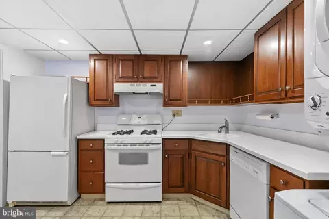 2 E Close, Moorestown, NJ 08057 photo 12