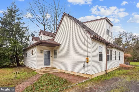 31 Prince St, Chatsworth, NJ 08019