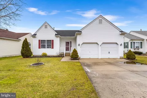 18 Marsha Dr, Delran, NJ 08075