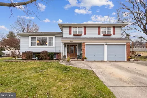 807 Meeting House Rd, Cinnaminson, NJ 08077