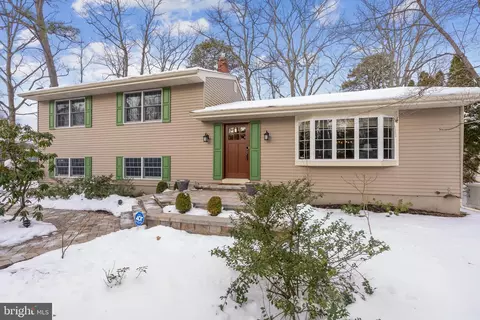 210 Sioux Trl, Medford Lakes, NJ 08055