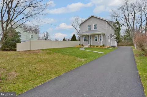 29 Revere Ave, Moorestown, NJ 08057