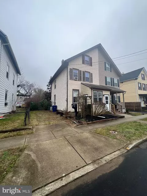 122 Pine St, Beverly, NJ 08010
