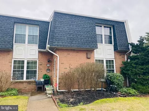 3001 Harbour Dr, Palmyra, NJ 08065