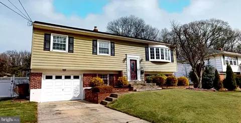 108 Chatham Rd, Mount Laurel, NJ 08054