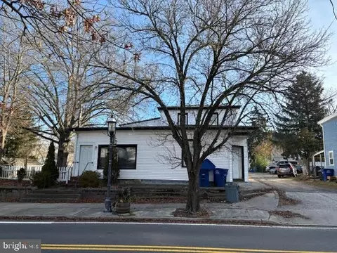 75 Main St, Southampton, NJ 08088