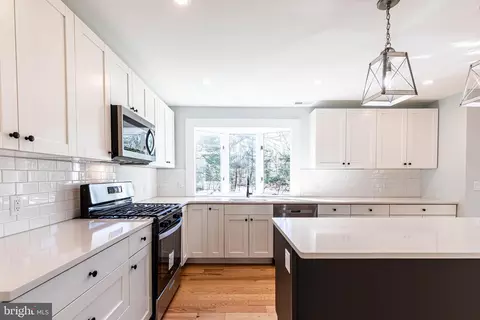 158 Lenape Trl, Medford Lakes, NJ 08055