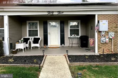 33 Sherwood Pl, Southampton, NJ 08088