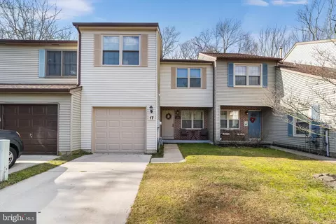 17 Crestwick Ct, Medford, NJ 08055