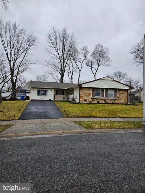 7 Granby Ln, Willingboro, NJ 08046
