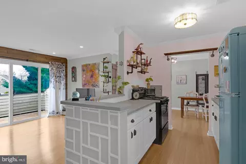 18 E B E Daisy Ln, Mount Laurel, NJ 08054