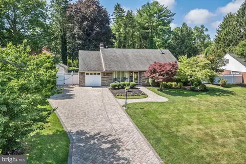602 E Camden Ave, Moorestown, NJ 08057