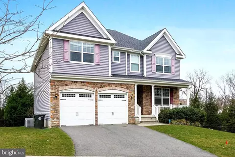 2 Anna Rose Ct, Bordentown, NJ 08505