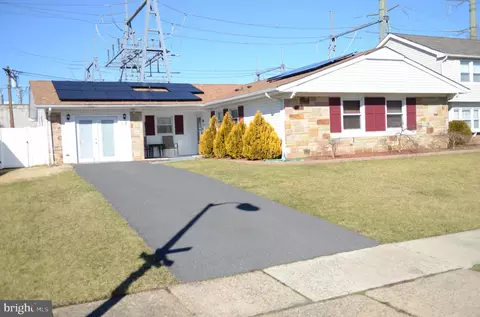 57 Garland Ln, Willingboro, NJ 08046