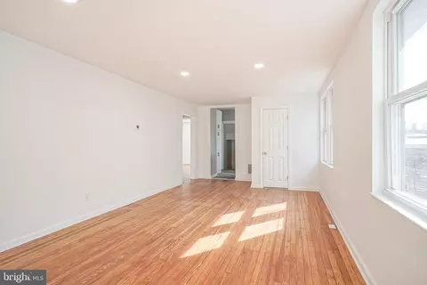 Entry Way - 12 Cuthbert Rd, Cinnaminson, NJ 08077 photo 2 of 4
