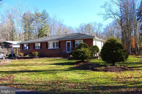47 E Raymond Ave, Medford, NJ 08055