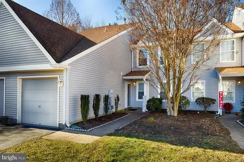 220 Birch Hollow Dr, Bordentown, NJ 08505