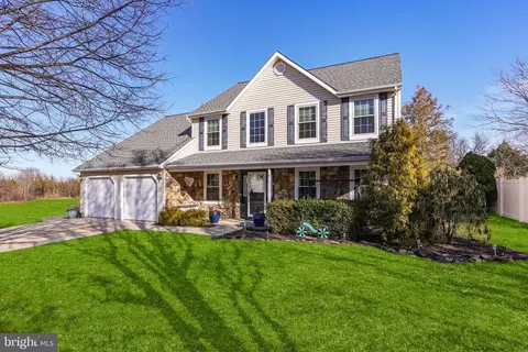 10 Liat Dr, Eastampton, NJ 08060