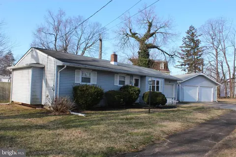 635 Union Ave, Delanco, NJ 08075