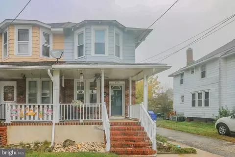 409 Cleveland Ave, Riverside, NJ 08075