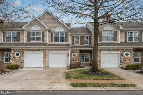 8704 Normandy Dr, Mount Laurel, NJ 08054