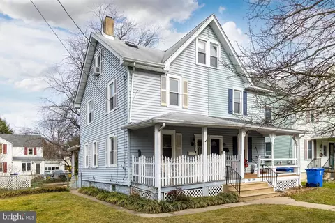 202 2nd St, Riverton, NJ 08077
