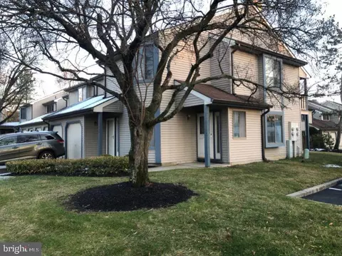 1201 Chesterwood Ct, Marlton, NJ 08053