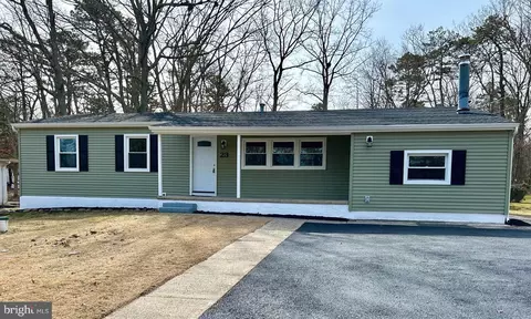23 Dakota Trl, Browns Mills, NJ 08015