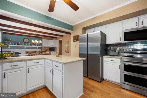 Kitchen - 19 North Dr, Tabernacle, NJ 08088 photo 2 of 4
