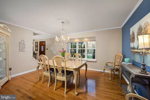 Dining - 19 North Dr, Tabernacle, NJ 08088 photo 2 of 4