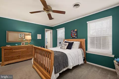 Bedroom - 19 North Dr, Tabernacle, NJ 08088 photo 2 of 7