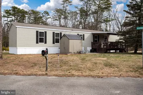 40 Magnolia Ln, Tabernacle, NJ 08088