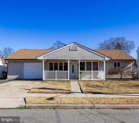 429 Holmes Dr, Burlington, NJ 08016