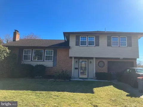 139 Brentwood Dr, Mount Laurel, NJ 08054