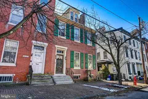 220 E Union St, Burlington, NJ 08016