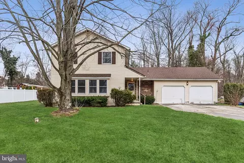 8 Fountain Blvd, Burlington, NJ 08016