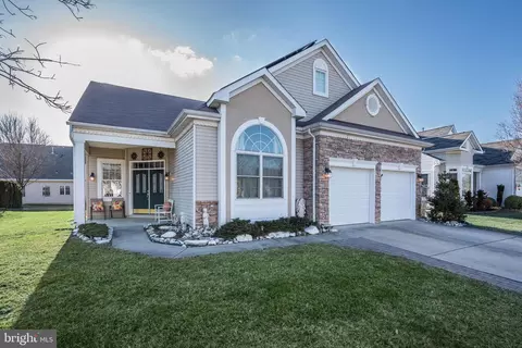 10 Lee Ln, Bordentown, NJ 08505