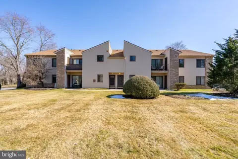 911 Arborley Ct, Westampton, NJ 08060