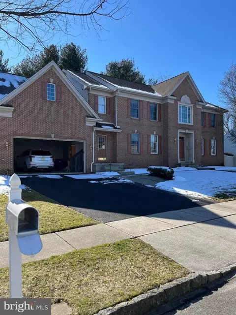 12 Sheffield Dr, Moorestown, NJ 08057