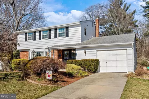 202 Nathan Pl, Mount Laurel, NJ 08054