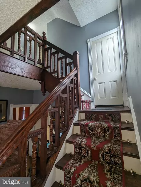 Entry Way - 237 E 3rd St, Moorestown, NJ 08057 photo 3 of 5