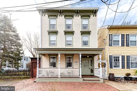 106 Prince St, Bordentown, NJ 08505