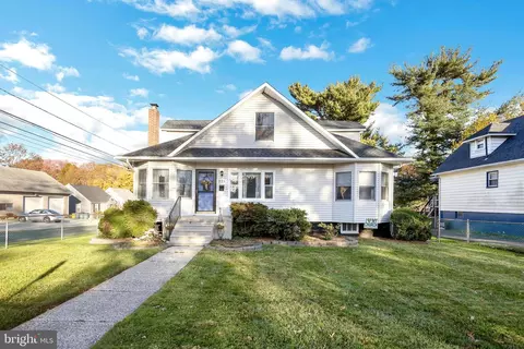 221 Stiles Ave, Maple Shade, NJ 08052